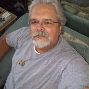 Meet your Posher, Luis